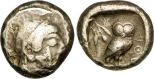 Tétradrachme de la cité d'Athènes à l'effigie d'Athéna et d'une chouette.