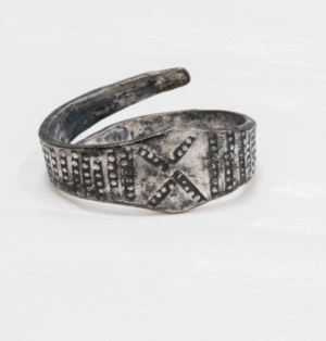 Bracelet en argent de l'ère Viking